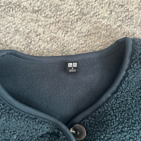 Uniqlo Forest Green Teddy Jacket - Picture 2 of 2